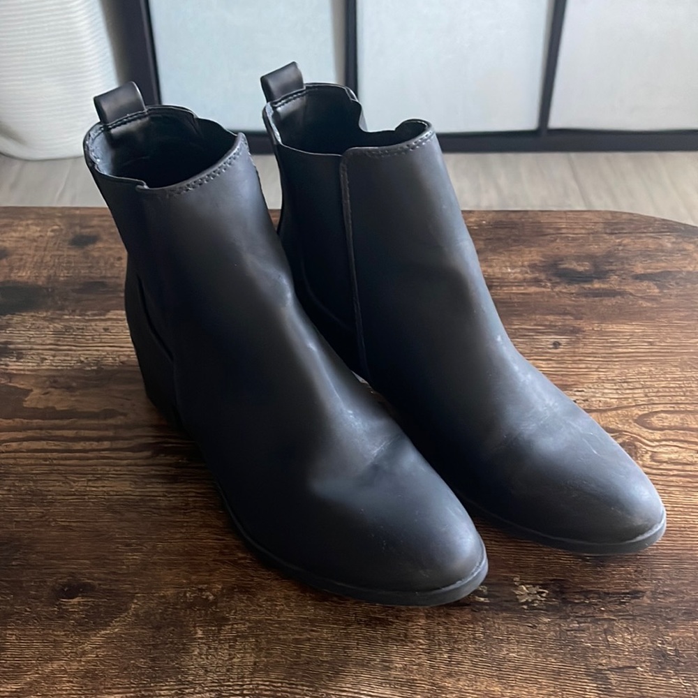 Black Booties, Size 7.5